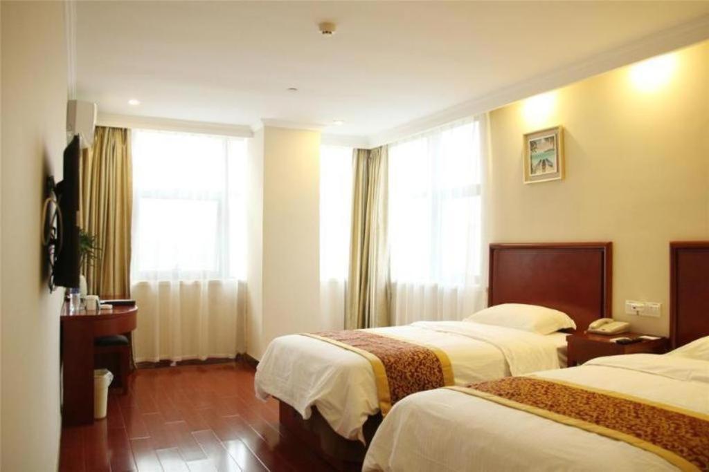Greentree Inn Suzhou Railway Station North Square Haobainian Wedding Dress City Express Hotel Exterior photo
