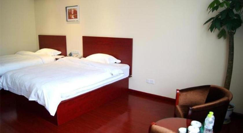 Greentree Inn Suzhou Railway Station North Square Haobainian Wedding Dress City Express Hotel Exterior photo