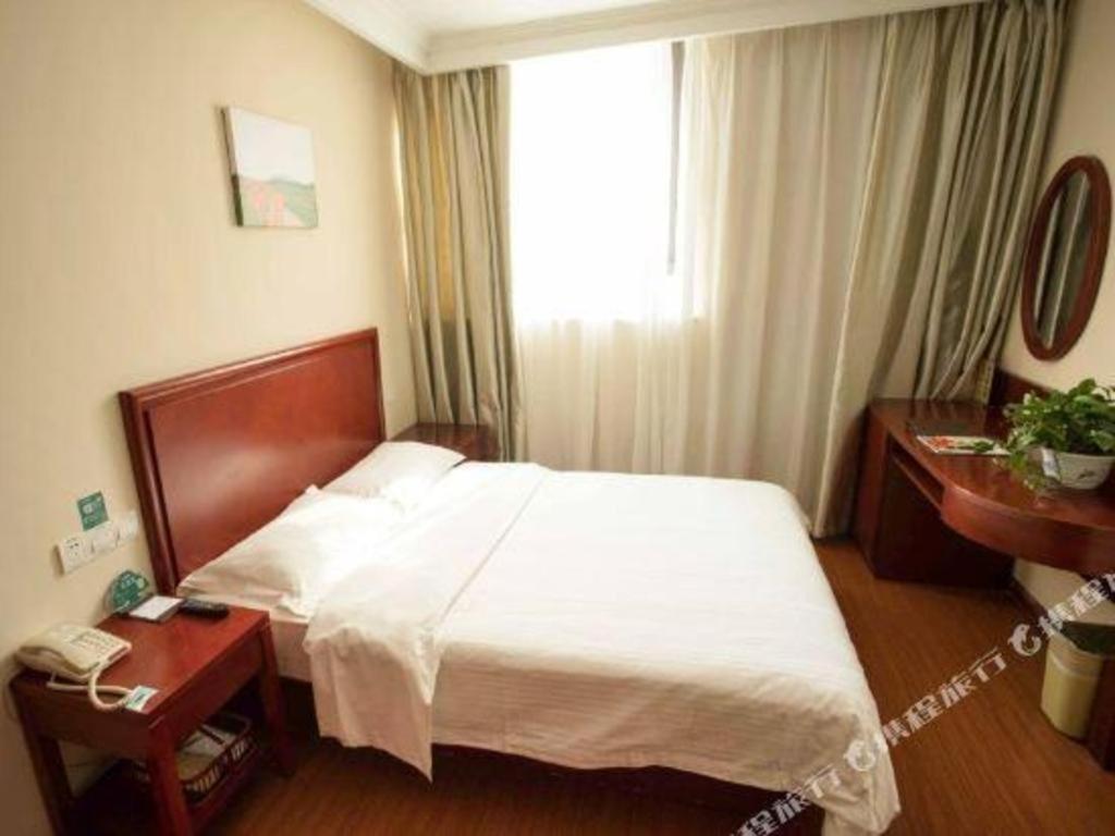 Greentree Inn Suzhou Railway Station North Square Haobainian Wedding Dress City Express Hotel Exterior photo