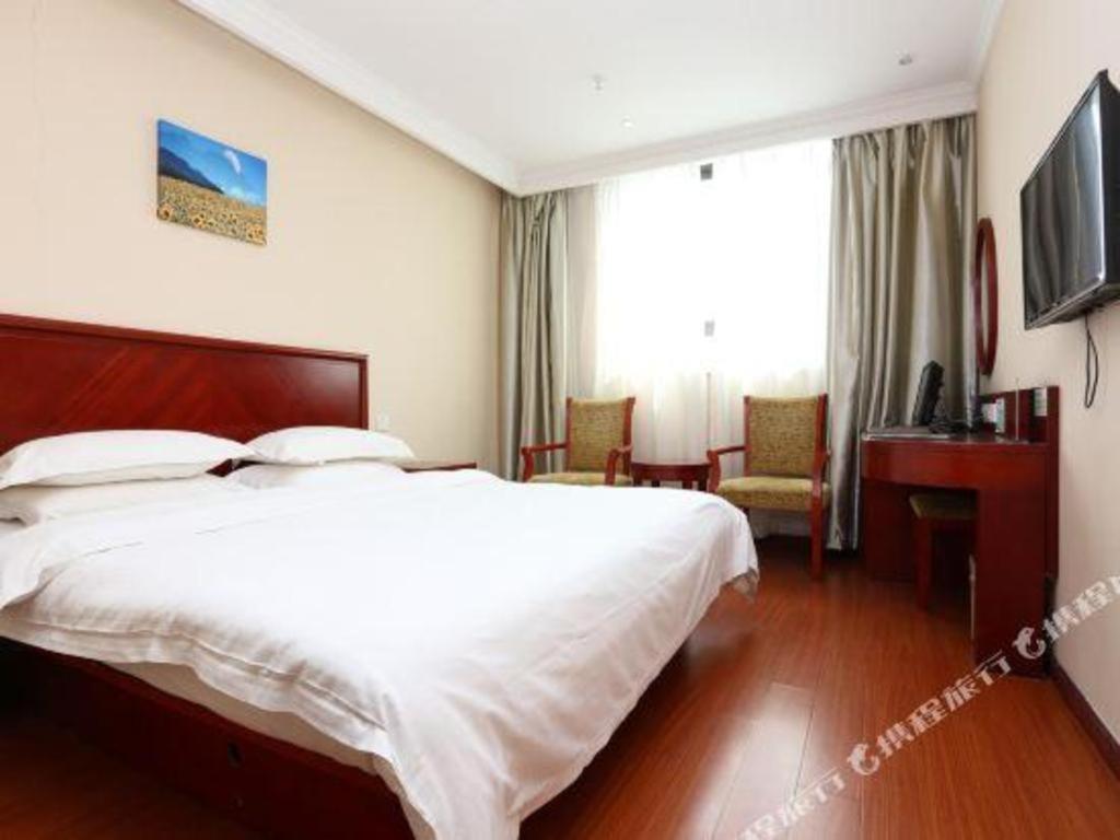 Greentree Inn Suzhou Railway Station North Square Haobainian Wedding Dress City Express Hotel Exterior photo