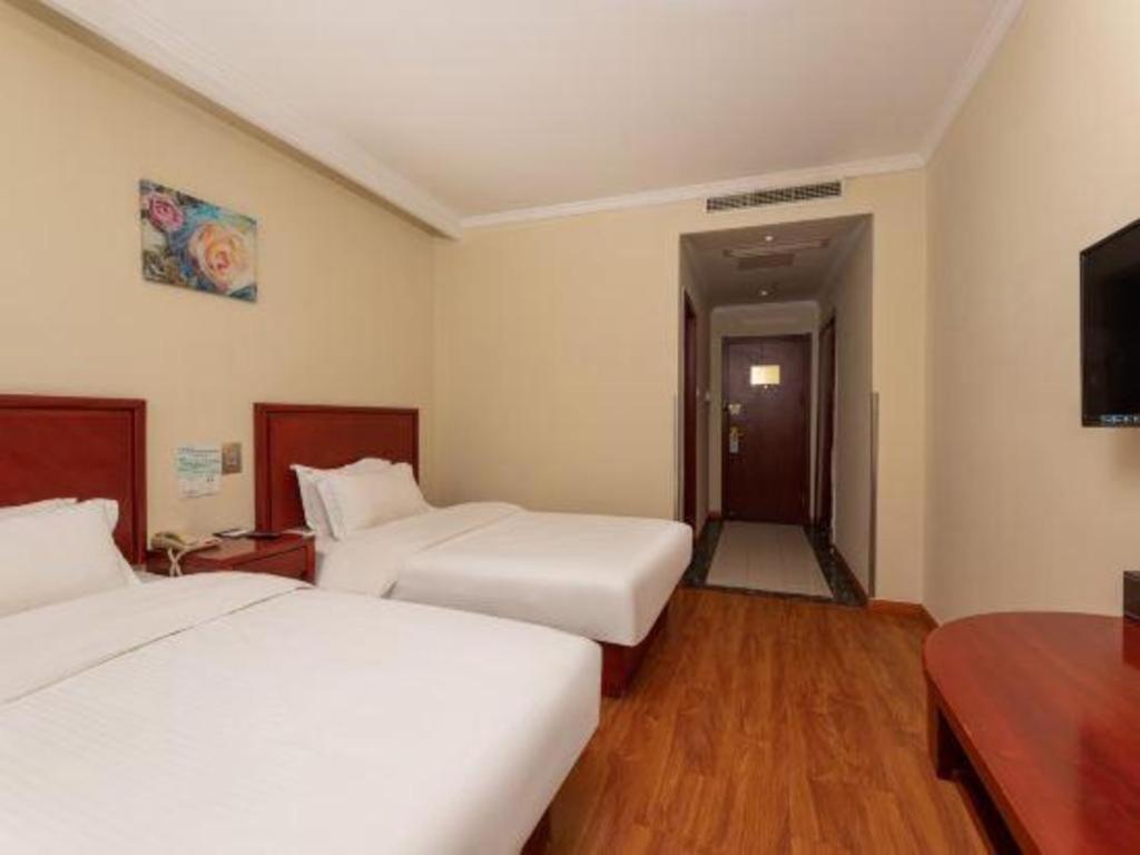 Greentree Inn Suzhou Railway Station North Square Haobainian Wedding Dress City Express Hotel Exterior photo