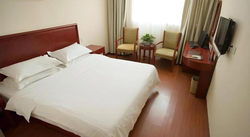 Greentree Inn Suzhou Railway Station North Square Haobainian Wedding Dress City Express Hotel Exterior photo