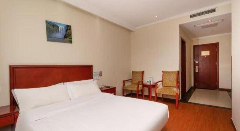 Greentree Inn Suzhou Railway Station North Square Haobainian Wedding Dress City Express Hotel Exterior photo
